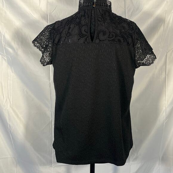 Cable and Gauge Women’s Black detailed blouse - Picture 4 of 14